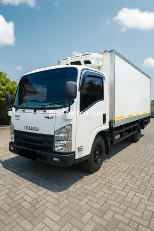 Isuzu Elf Karoseri Box Pendingin Freezer Denso Thermoking Truk